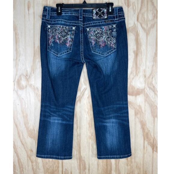 Miss Me Embellished Capri Jeans 32 Bling Studded Whiskered Crop Denim - Picture 3 of 9